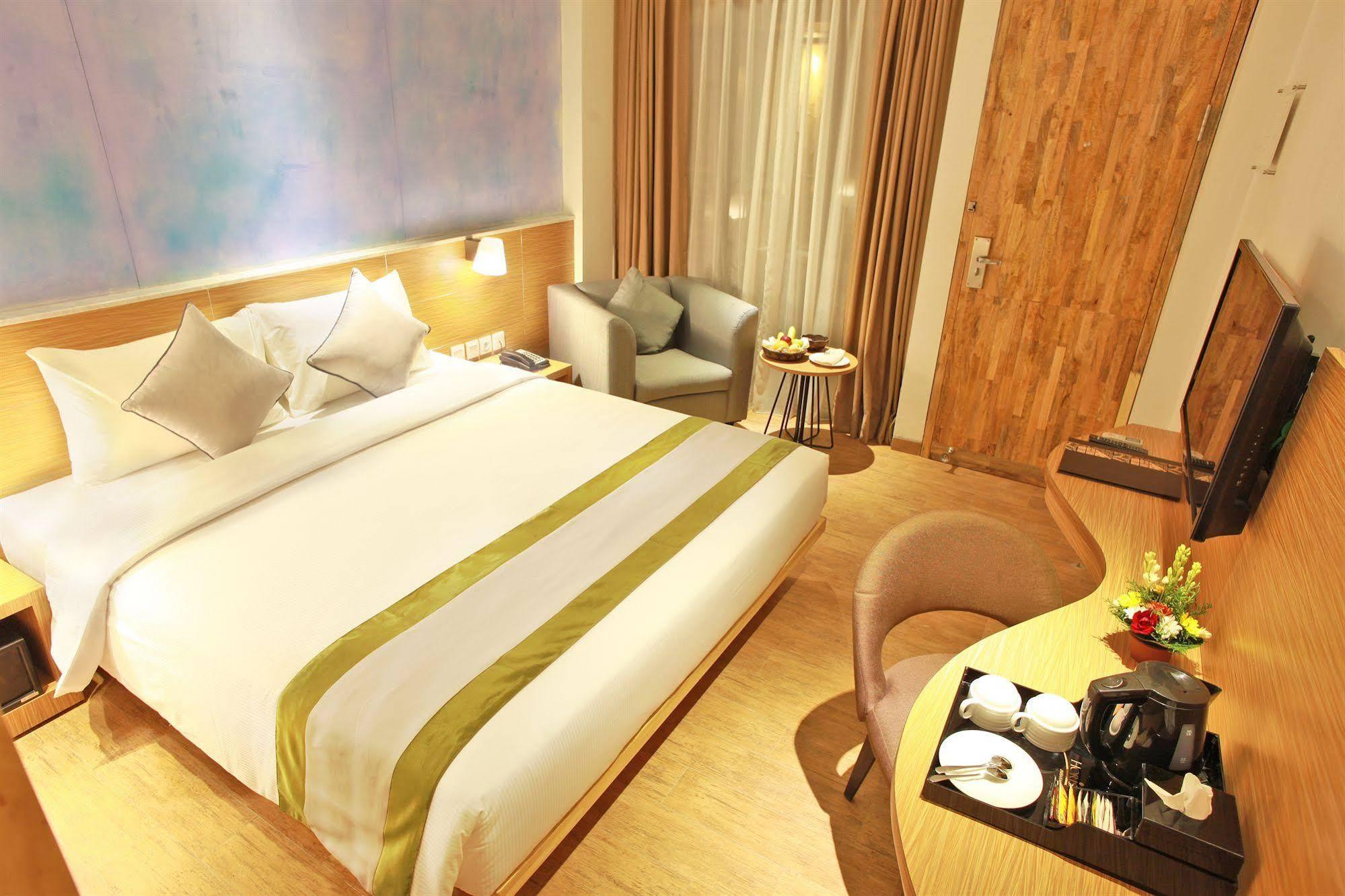 Liberta Hotel Jimbaran Exterior photo